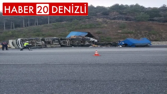 Yem yüklü tır ile kargo kamyonun çarpıştığı kazada sürücüler yaralandı