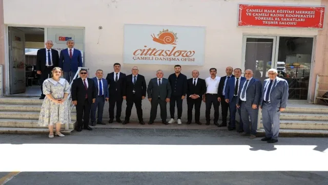 Azerbaycan heyeti Çameli’nin Sakin Şehir süreci hakkında bilgi aldı