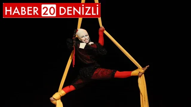 Tek Kişilik Tiyatro Oyunları Festivali Denizli’de başladı