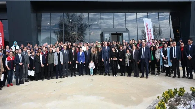 En Kaliteli Süt Yapmayı Öğrenen Kadın Yetiştiriciler Ödüllendirildi