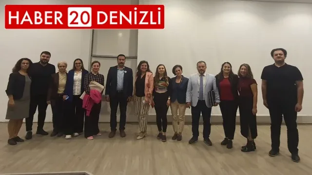 Türk milletinin ‘Ata’sına vedası konferansla anlatıldı