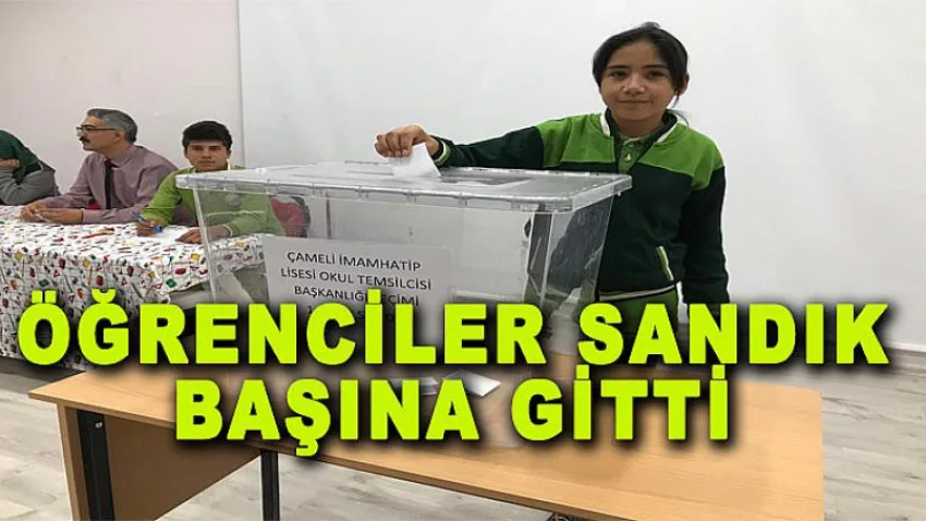 Öğrenciler Sandık Başına Gitti