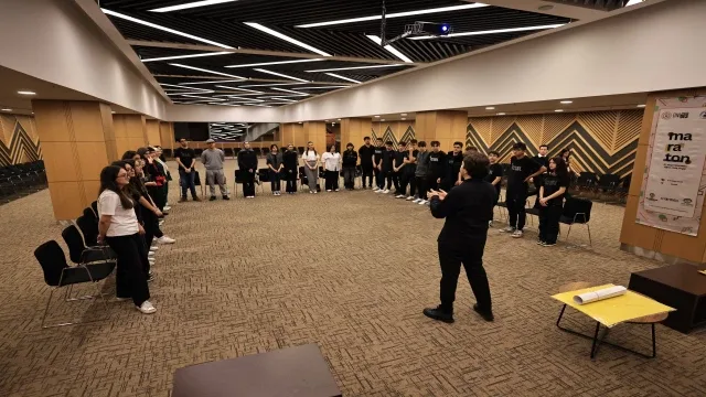 Denizli Büyükşehir ile gençler geleceğe koşuyor