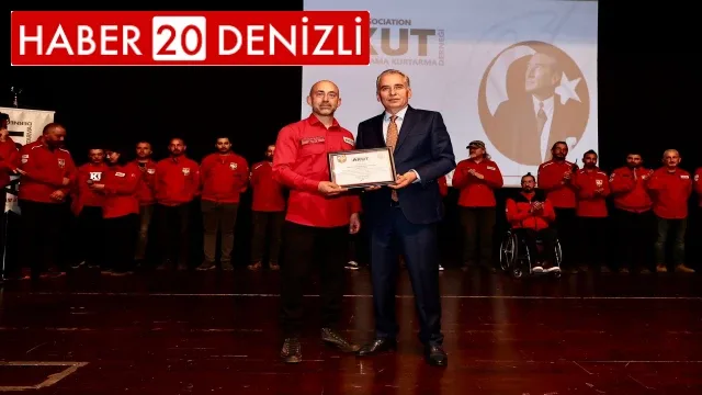 Başkan Zolan: “Deprem şehrimizin en öncelikli konusu” Başkan Zolan, Jeoloji ve İnşaat Mühendisleri ile Mimarlar Odasını ziyaret etti