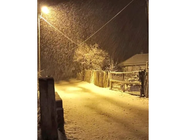 Denizli’ye Mart sonunda kar sürprizi