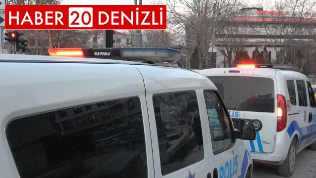 Evlerden çaldıkları altınlarla yakalandılar