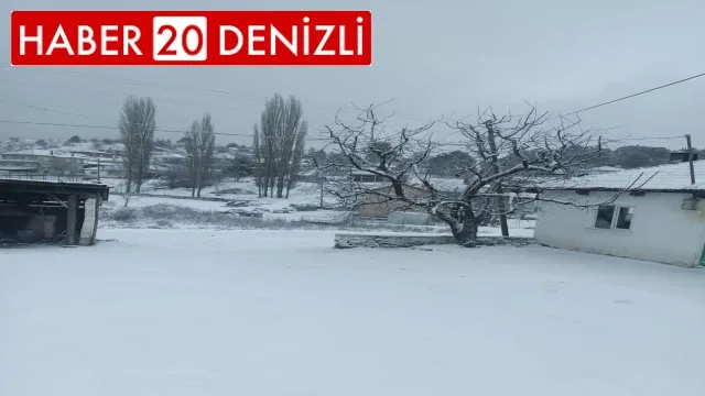 Denizli baharın ortasında beyaz gelinliğini giydi