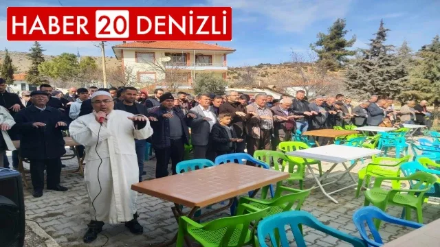 Kış kurak geçince yağmur duasına çıktılar