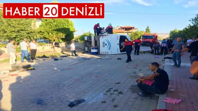 Tır kontrolsüz kavşakta işçi servisine çarptı: 2’si ağır 17 kişi yaralandı