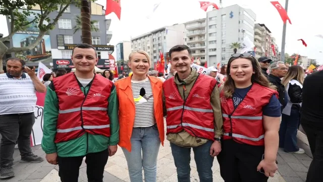 Denizli’de 1 Mayıs İşçi Bayramı yağış altında kutlandı