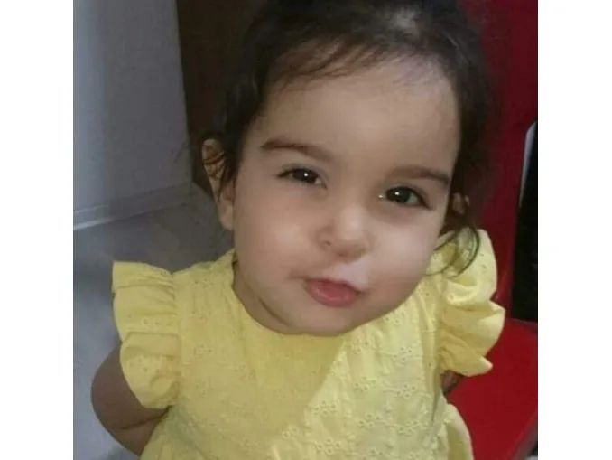 Lastiği patlayan otomobil karşı şeride geçip dehşet saçtı: 1 bebek öldü, 3'ü çocuk 9 kişi yaralandı