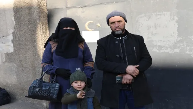 Denizli'de Terörden Tutuklanan Oğlu için Büyükelçiliğe Başvurdu