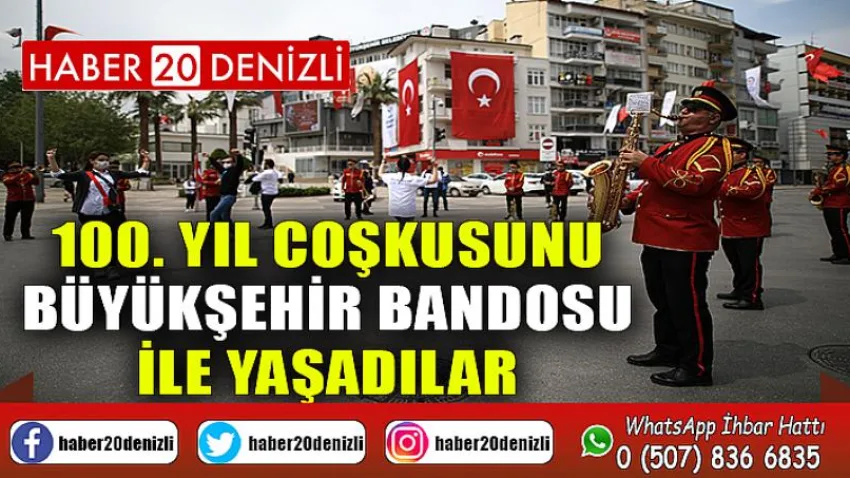 100. yıl coşkusunu Büyükşehir Bandosu ile yaşadılar