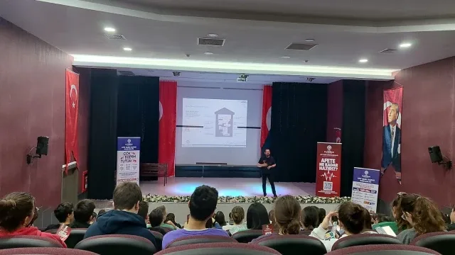 Denizli Büyükşehir Belediyesinden öğrencilere afet farkındalık eğitimi