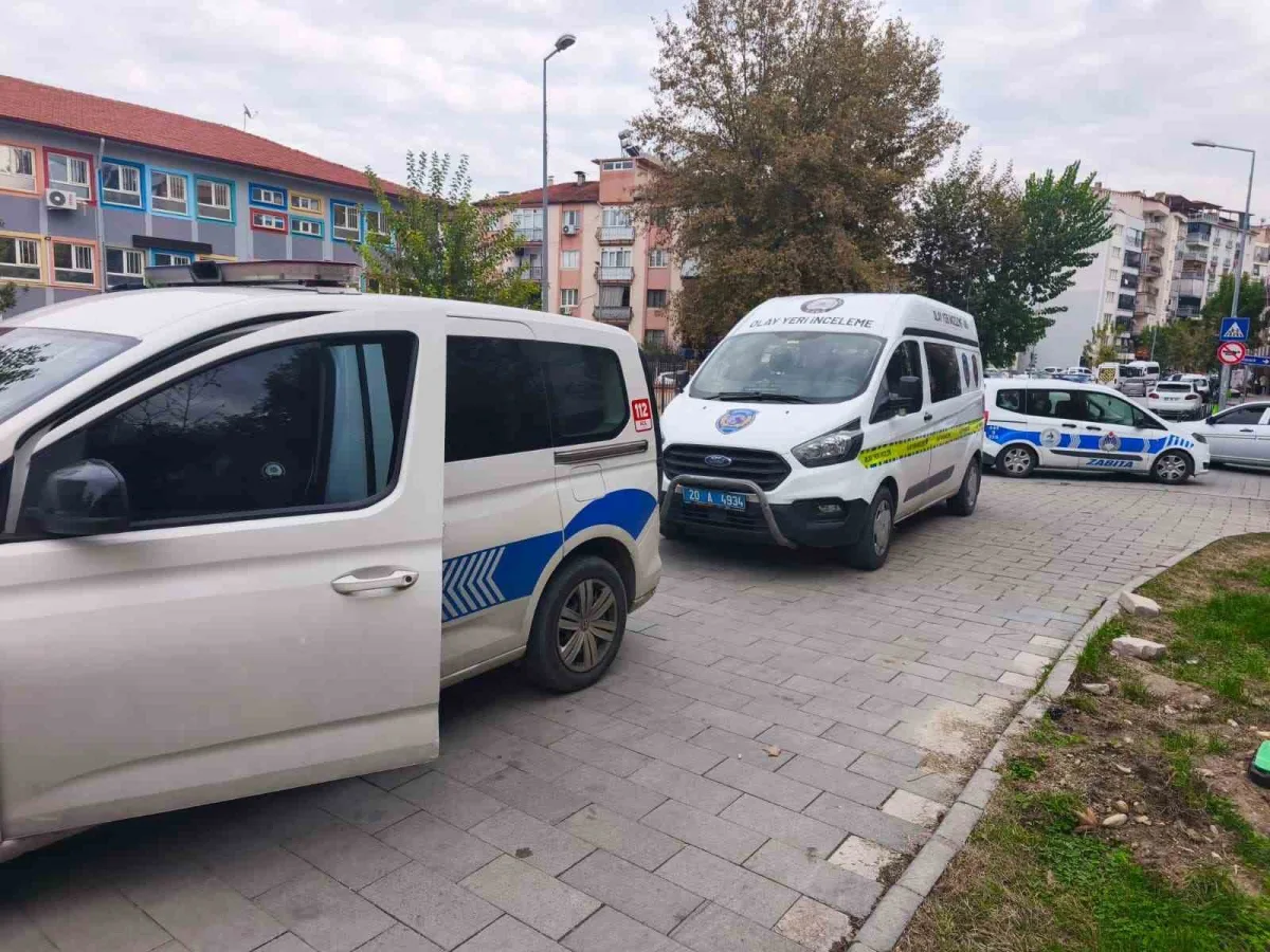 Muhtarlığın kamerasını söküp bahçeye attılar