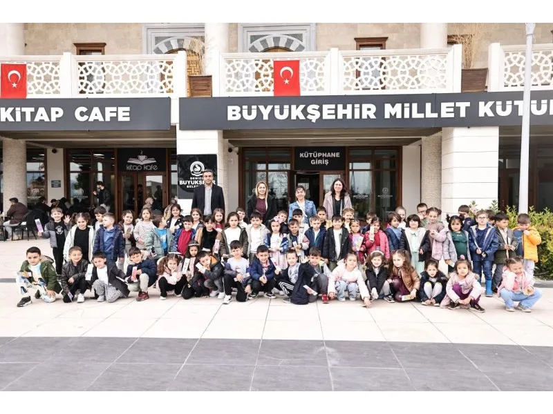 Büyükşehir Millet Kütüphanesi öğrencileri ağırlıyor