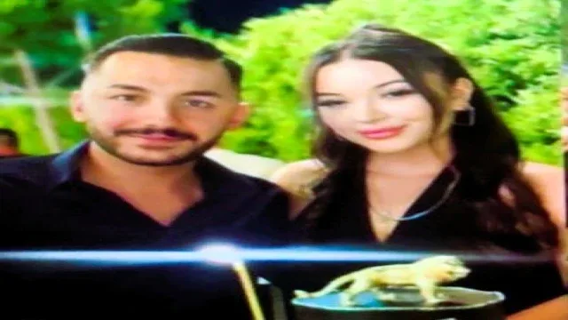 Doğum günü partisinden dönen nişanlı çift ağaca saplanan otomobilde can verdi