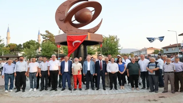 Peygamber Efendimizin doğum yılı ve 16 Türk devletini temsil eden Gökyüzü Anıtı beğeni topladı