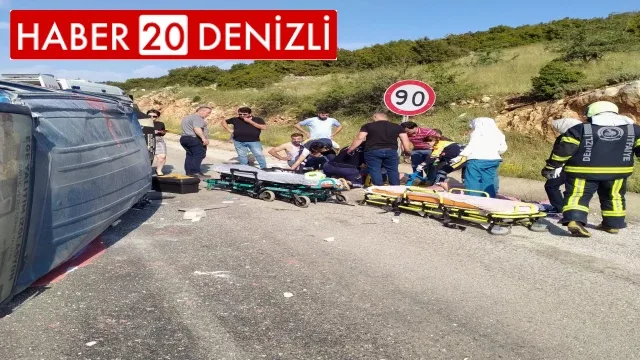 Devrilen minibüsteki 3 kişi yaralandı