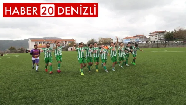 Derbide kazanan Çamelispor oldu