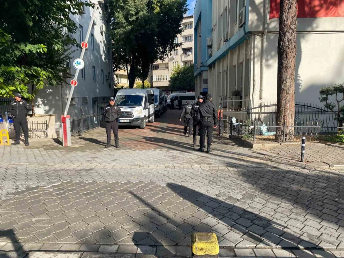 Merkezefendi Belediye Başkanı Doğan ve eşiyle birlikte 17 kişi adliyeye sevk edildi