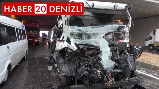 Tıra arkadan ok gibi saplanan yakıt tankerinin sürücüsü öldü