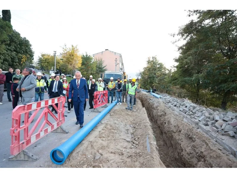 40 yıllık içme suyu hatları yenileniyor