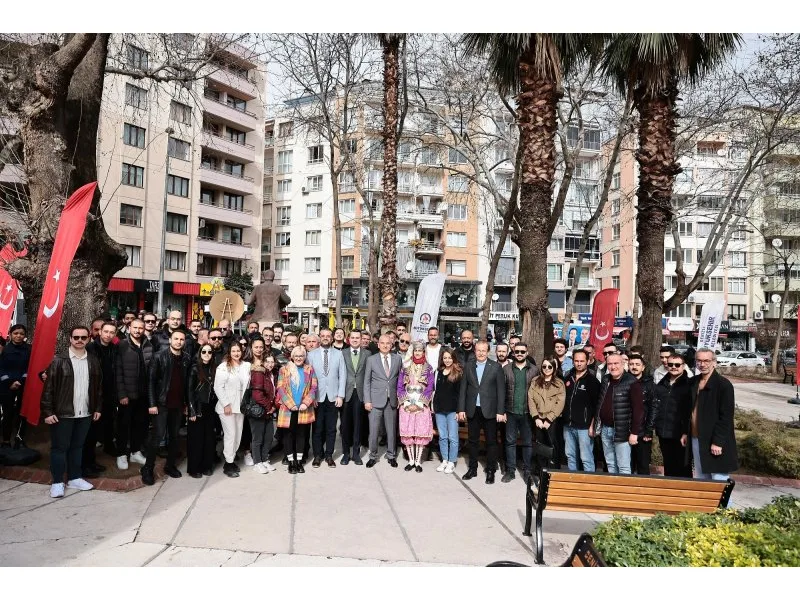 Usta halk ozanı Özay Gönlüm vefatının 24. yıl dönümünde de unutulmadı