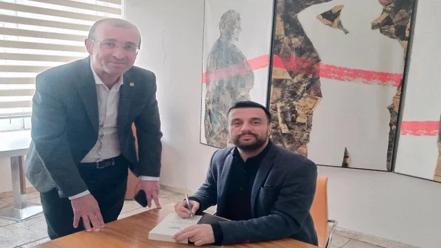 Gazeteci Varol 100 Yıllık Hikâyeyi Kaleme Aldı