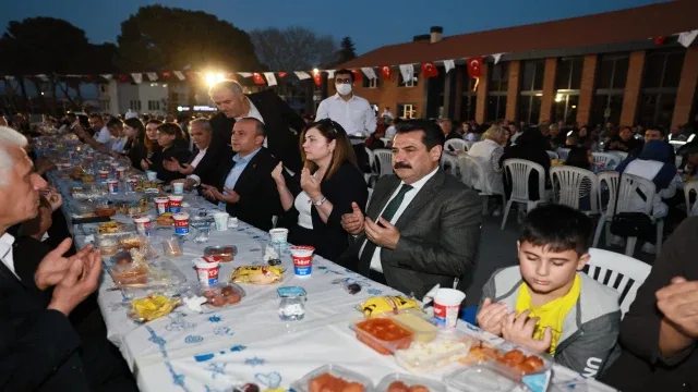 Başkan Ertemur’dan Belediye Personeline İftar