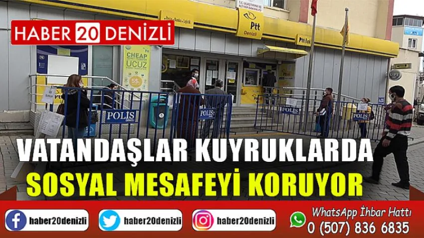 Vatandaşlar kuyruklarda sosyal mesafeyi koruyor
