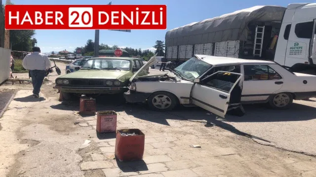 Tırın çarptığı otomobildeki yaşlı çifti ölüm ayırdı