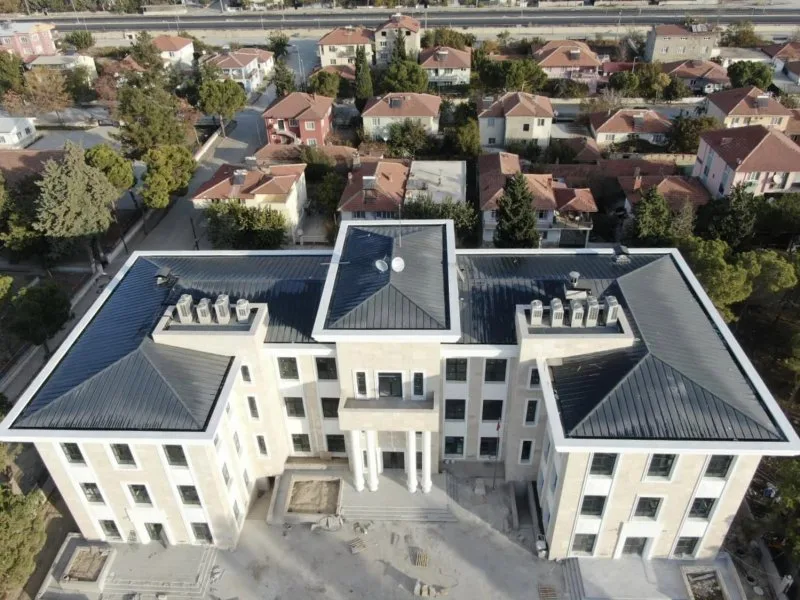 Yeni Çardak Hükümet Konağı artık açılış için gün sayıyor.