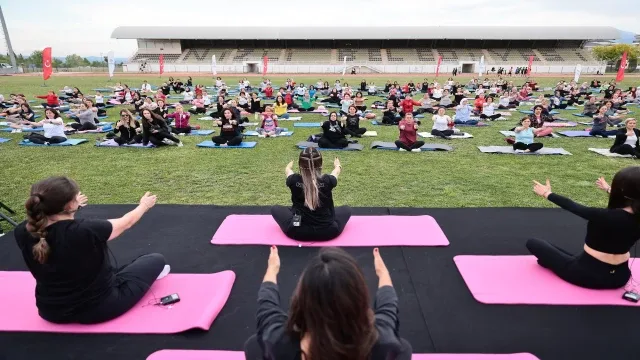 Denizli Büyükşehir’den kadınlara pilates günü hediyesi