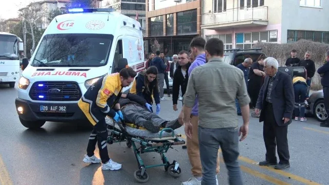 Tamire giden motosiklete başka bir motosikletin çarpıştığı kaza kamerada