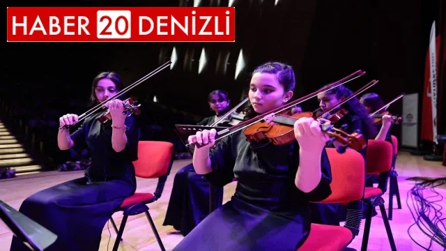 Cumhuriyetin 100. yılına özel 100 çocuk sahne aldı