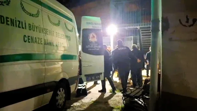Yem karma makinesine bacağını kaptıran besici feci şekilde can verdi