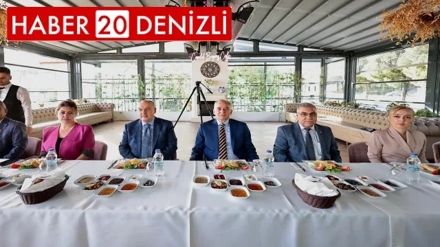 Vali Coşkun ve Başkan Zolan muhtarlarla buluştu