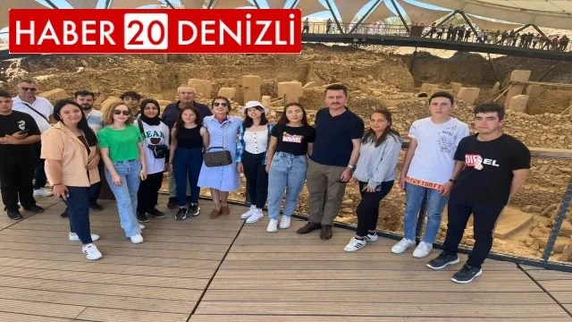 Siyah Güller Şehri Halfeti'yi Geziyorum'’ Projesi Kapsamında Çameli’li Öğrencilerimiz Halfeti’yi Ziyaret Etti
