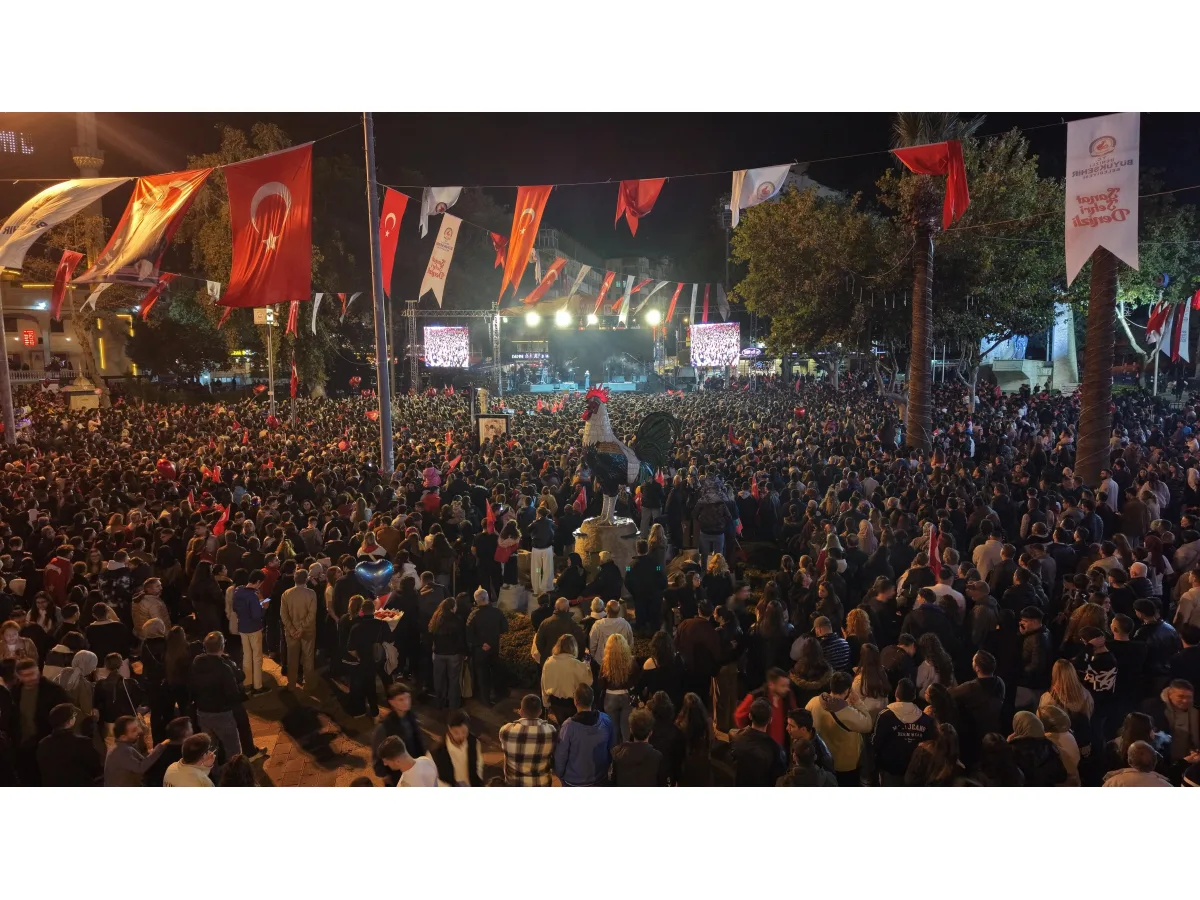 Binlerce Denizlili Cumhuriyet için yürüdü