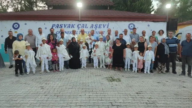 Çal’da 11 çocuk erkekliğe ilk adımlarını birlikte attı