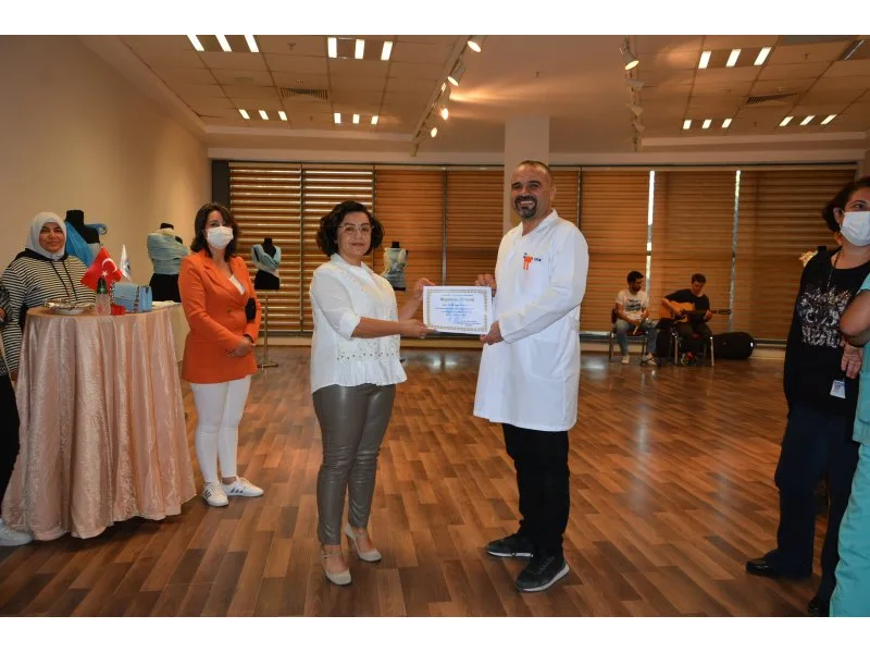 Adasız Denizler Üstünde Sergisi PAÜ Hastanesinde Açıldı