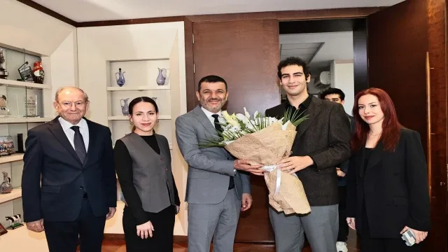 Denizli Büyükşehir Gençlik Meclisinden Başkan Çavuşoğlu'na Ziyaret