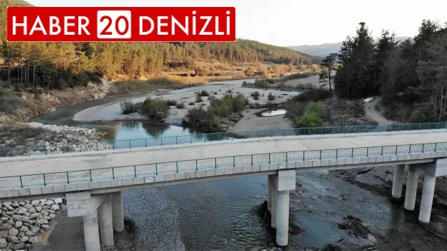 Derenin ayırdığı 2 mahalle 50 metrelik mesafede orucu 3 dakika geç açıyor