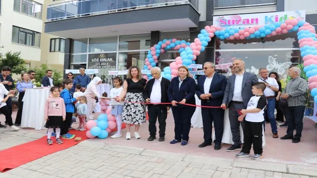 Denizli’de çocuk giyim modasının yeni buluşma noktası Suzan Kids hizmete açıldı