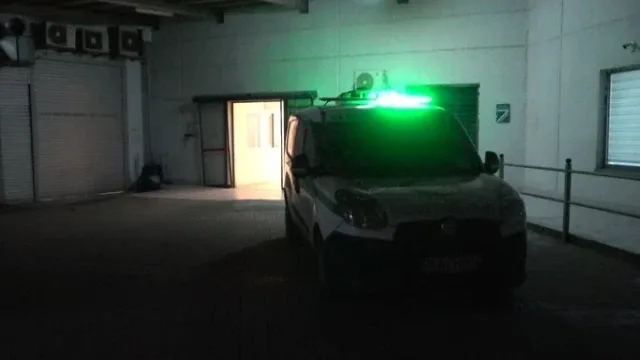 Park halindeki tıra çarpan elektrikli bisiklet sürücüsü hayatını kaybetti