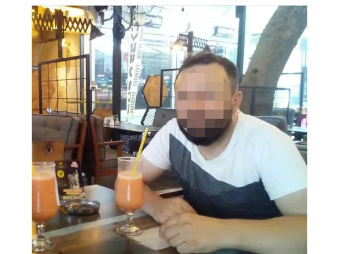 Karısını önce eşarpla boğmaya çalıştı, sonra bıçakla boğazını kesti