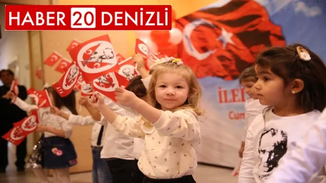 Kreşlerdeki çocukların cumhuriyet mutluluğu