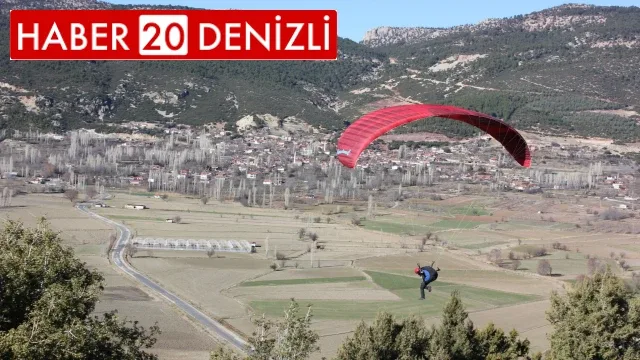 Paraşüt tutkunları Çameli semalarını renklendirdi