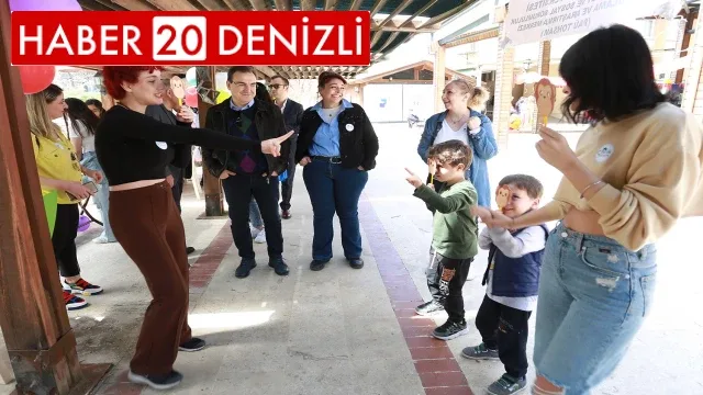 PAÜ, Depremzede Çocuklar İçin El Ele